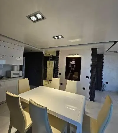 Apartament 公寓 *